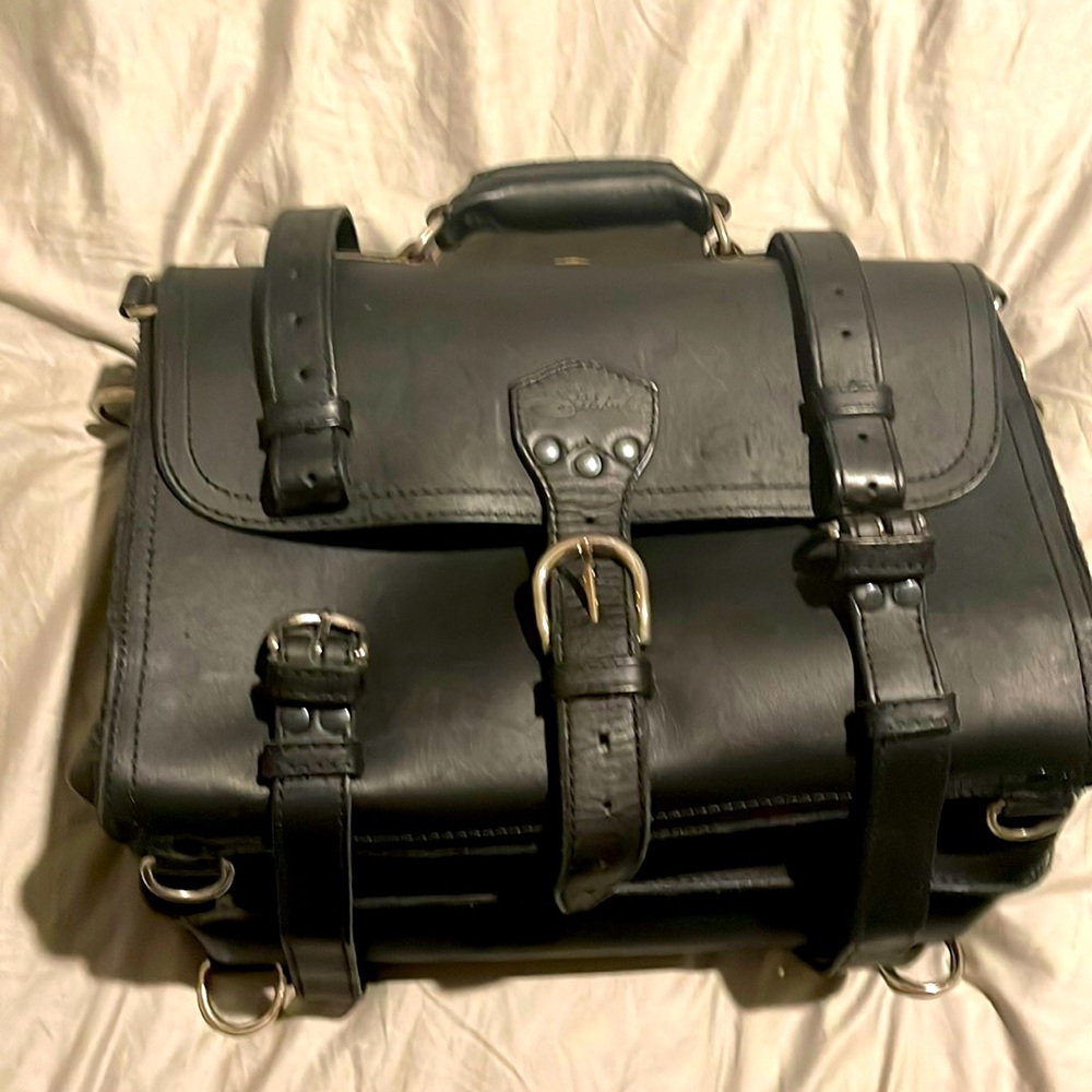 Gently used Saddleback Leather Large Briefcase. Black.  Lifetime Guarantee!
